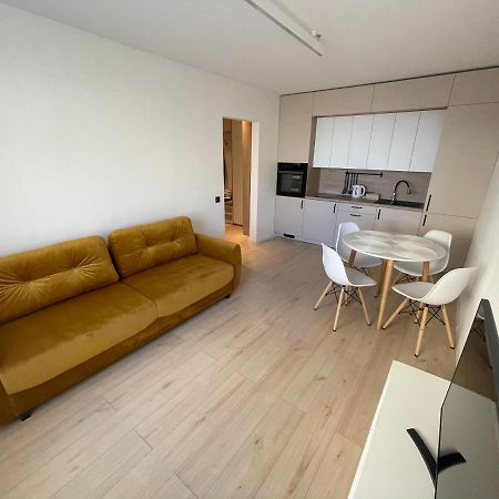 Mb Livinga Apartamentai Taikos G Mazeikiai Exterior photo